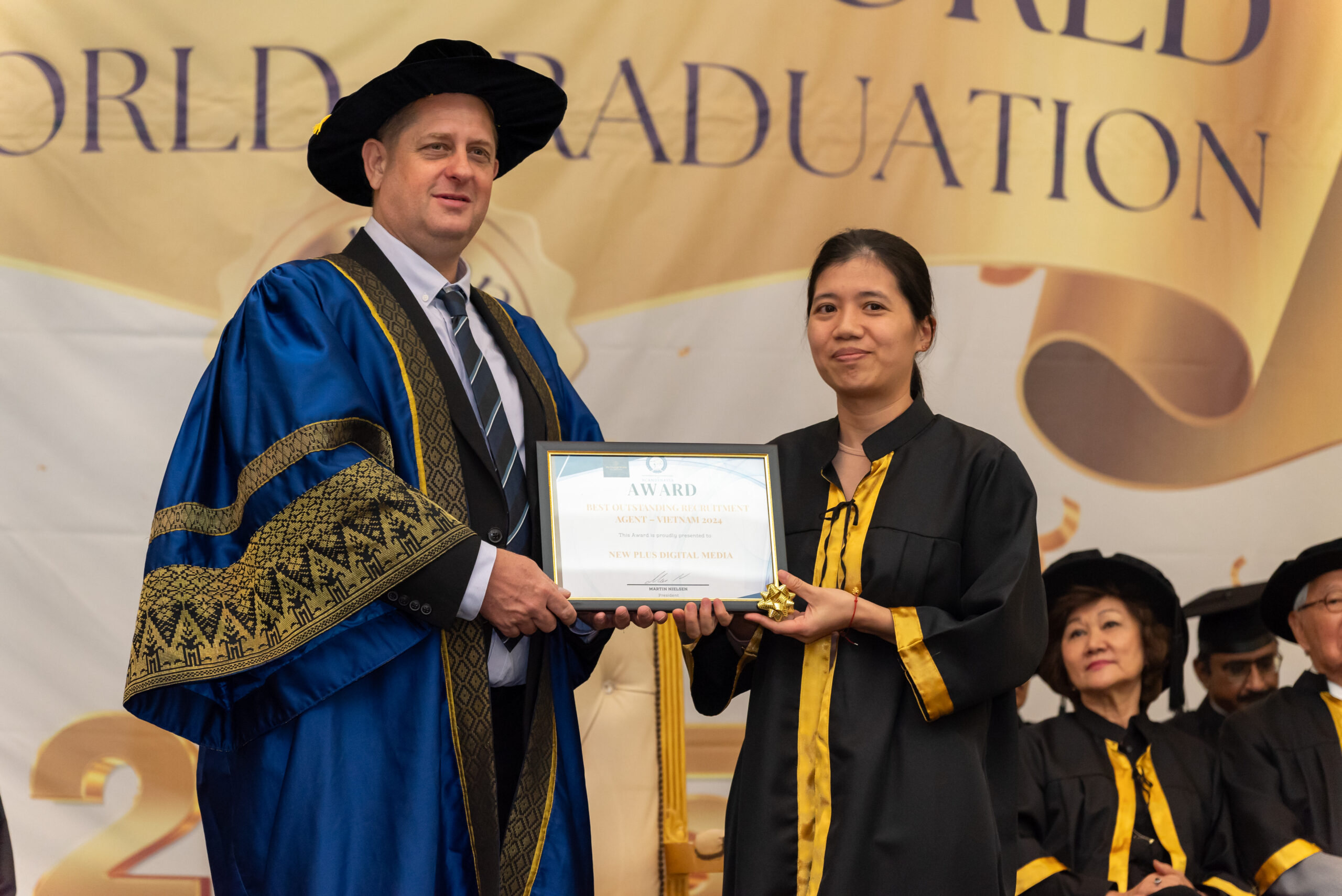 New Plus Digital Media receiving the Best Outstanding Recruitment Agent Vietnam 2024 award