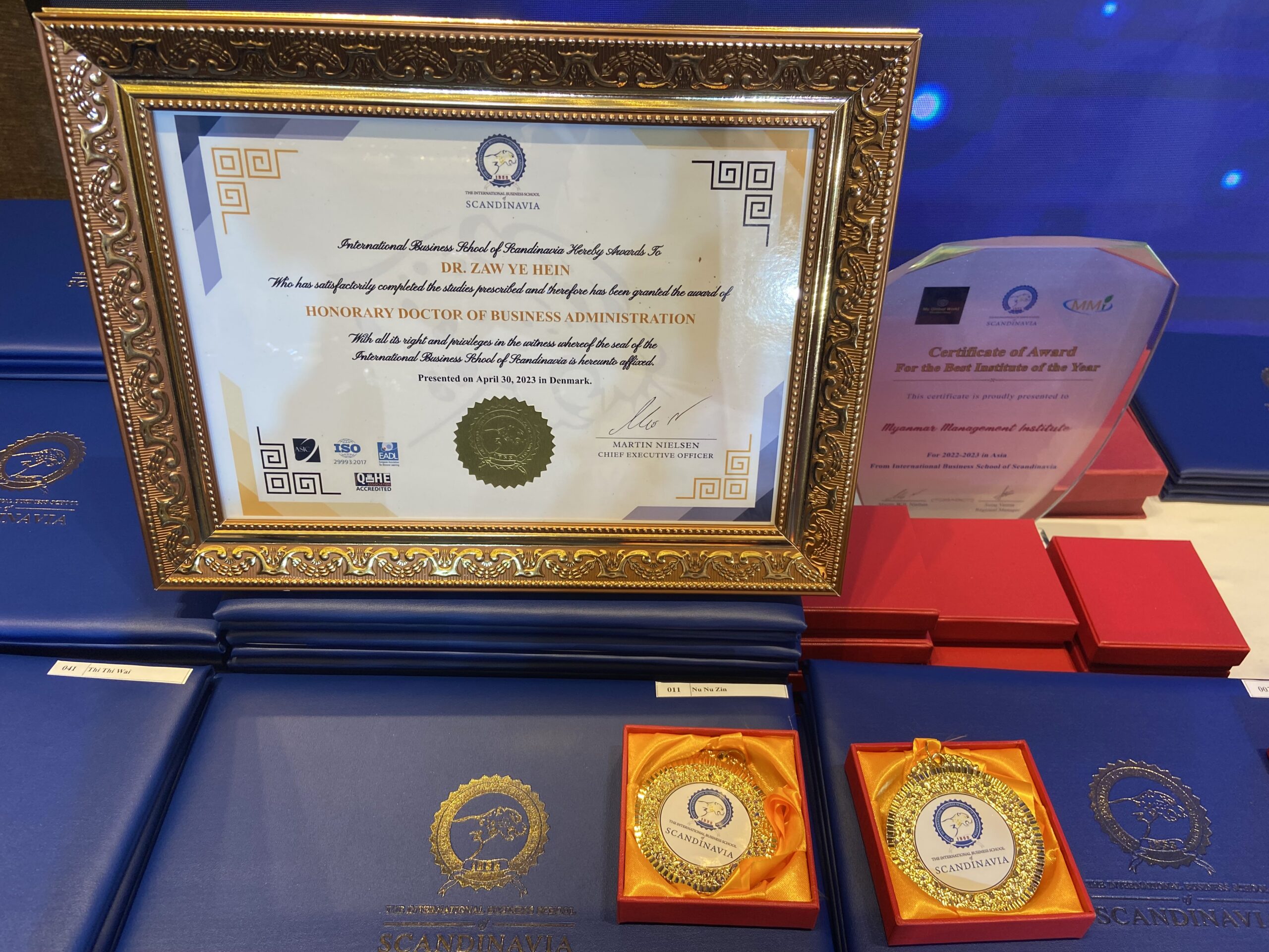 Awards prepared for the MMI Graduation 2023