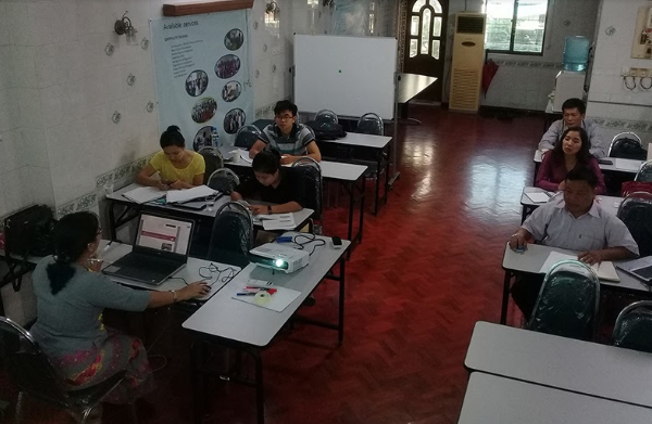 VietChin Development Institute students and participants